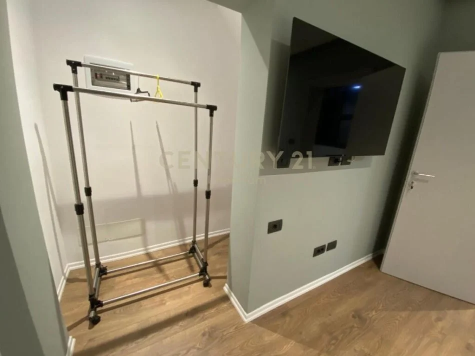 Tirane, shitet Vile 4+1 , 193 m² 550.000 € (Rruga Fortuzi)