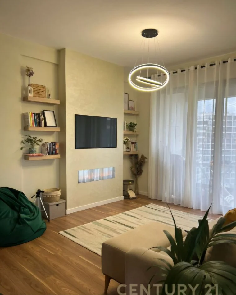 JAPIM ME QERA APARTAMENT 2+1+2 TEK RRUGA E KOSOVAREVE  FOR RENT 2+1+2 APARTMENT AT RRUGA E KOSOVAREVE