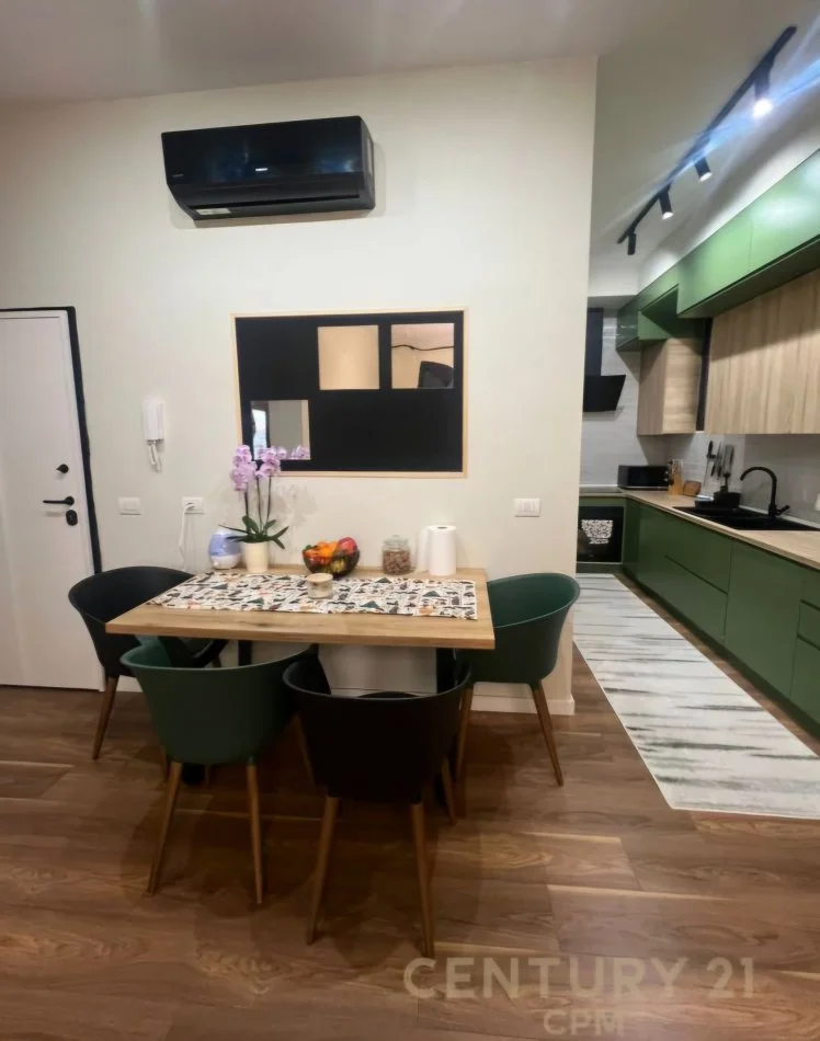 JAPIM ME QERA APARTAMENT 2+1+2 TEK RRUGA E KOSOVAREVE  FOR RENT 2+1+2 APARTMENT AT RRUGA E KOSOVAREVE