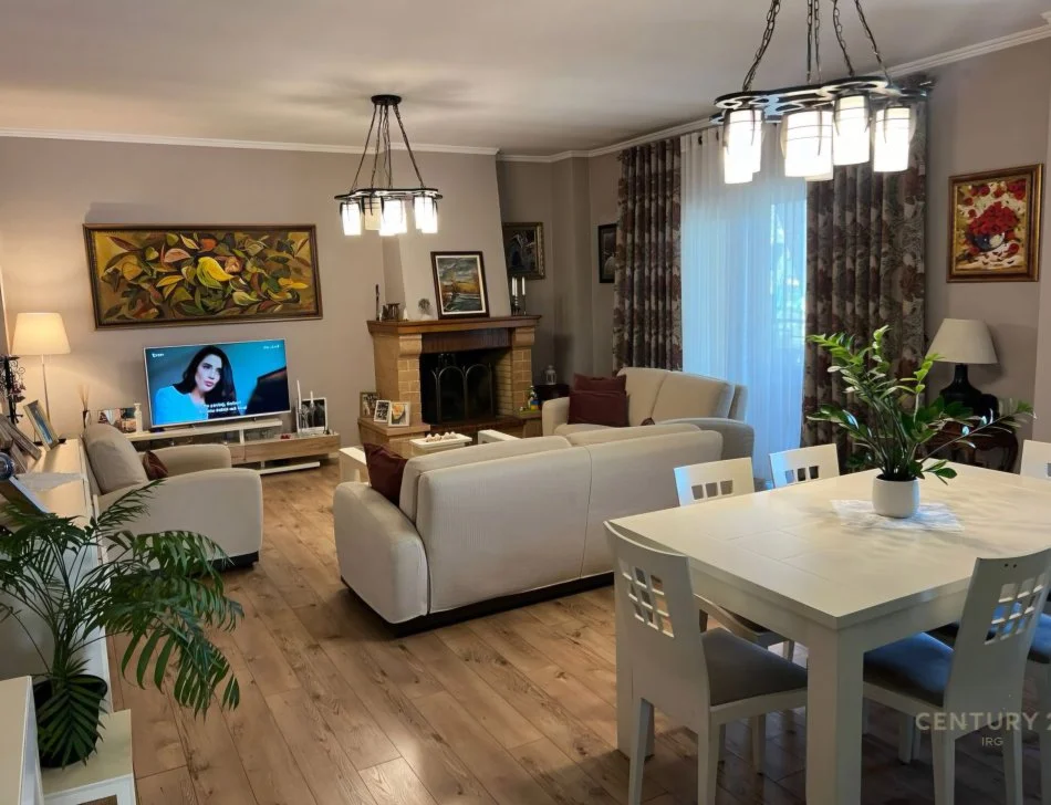 Tirane, jepet me qera apartament 3+1+Ballkon Kati 3, 164 m² 1.650 € (Rruga e Kosovareve)
