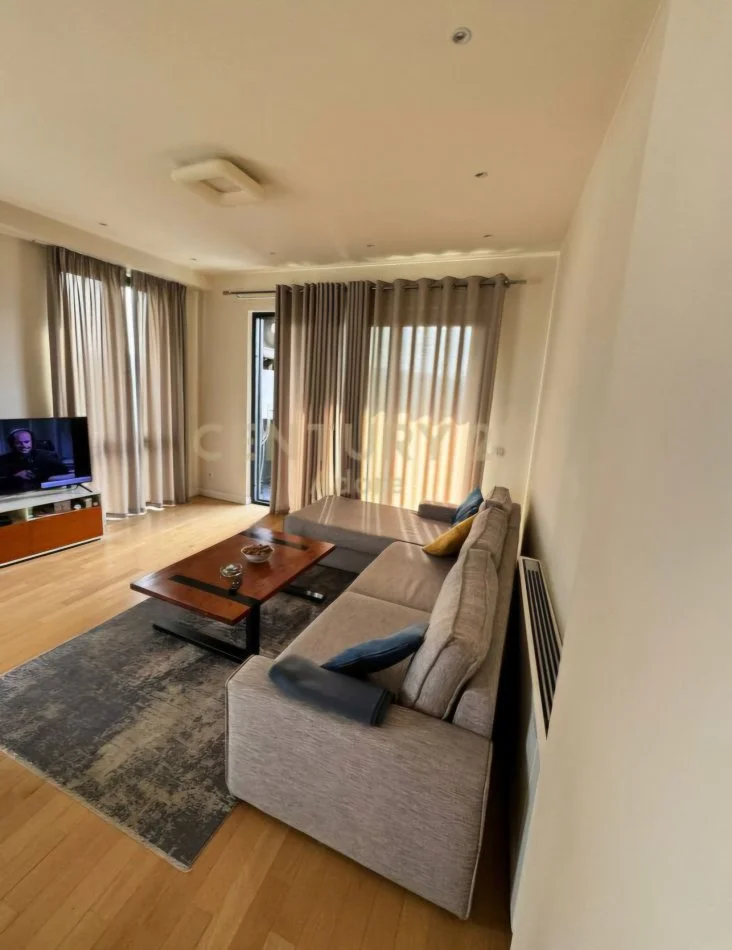 Tirane, jepet me qera apartament 3+1 Kati 12, 158 m² 2.500 € (Rruga e Elbasanit)