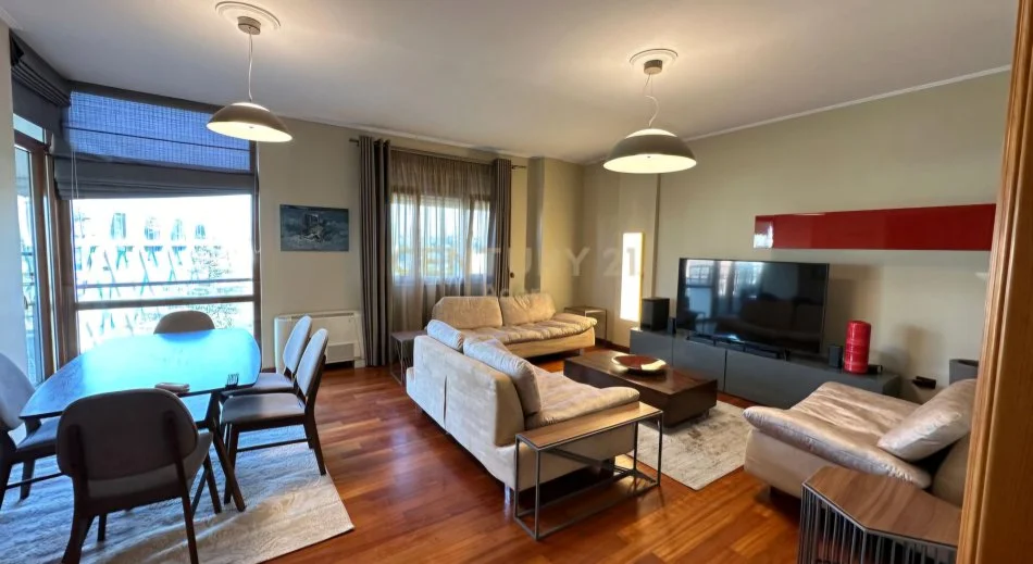 Tirane, jepet me qera apartament 3+1+Aneks+Ballkon Kati 4, 164 m² 1.400 € (Rruga e Kosovareve)
