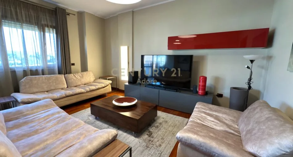 Tirane, jepet me qera apartament 3+1+Aneks+Ballkon Kati 4, 164 m² 1.400 € (Rruga e Kosovareve)