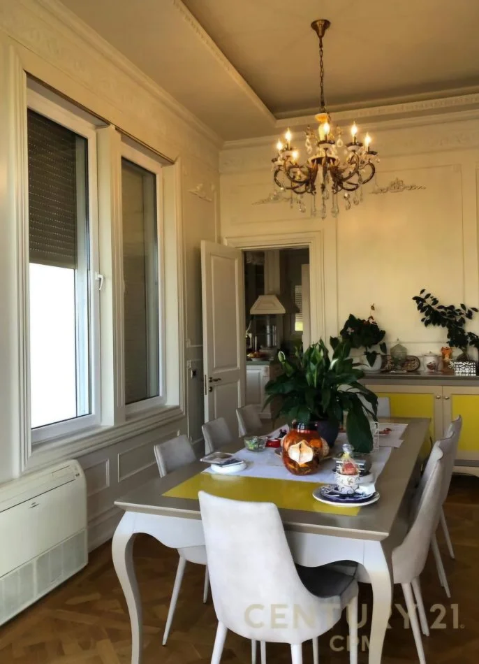 Tirane, jepet me qera Vile 4+1 Kati 3, 700 m² 7.000 € (Qendra Tregtare TEG)