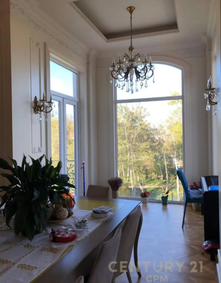 Tirane, jepet me qera Vile 4+1 Kati 3, 700 m² 7.000 € (Qendra Tregtare TEG)