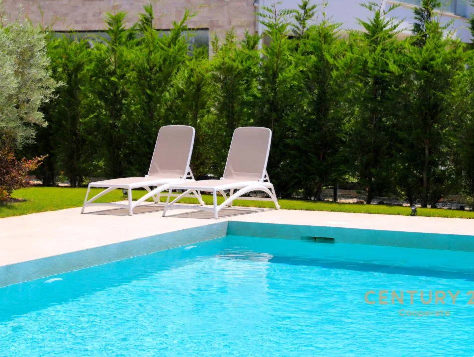 Durres, shitet Vile 4+1+Ballkon Kati 2, 193 m² 1.200.000 € (Gjiri I Lalzit)