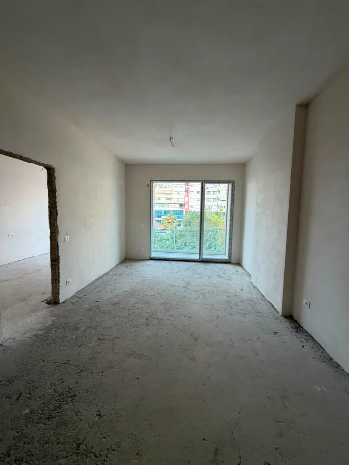 Tirane, shitet apartament 1+1 Kati 3, 79 m² 146.600 € (FUSHA AVIACIONIT)