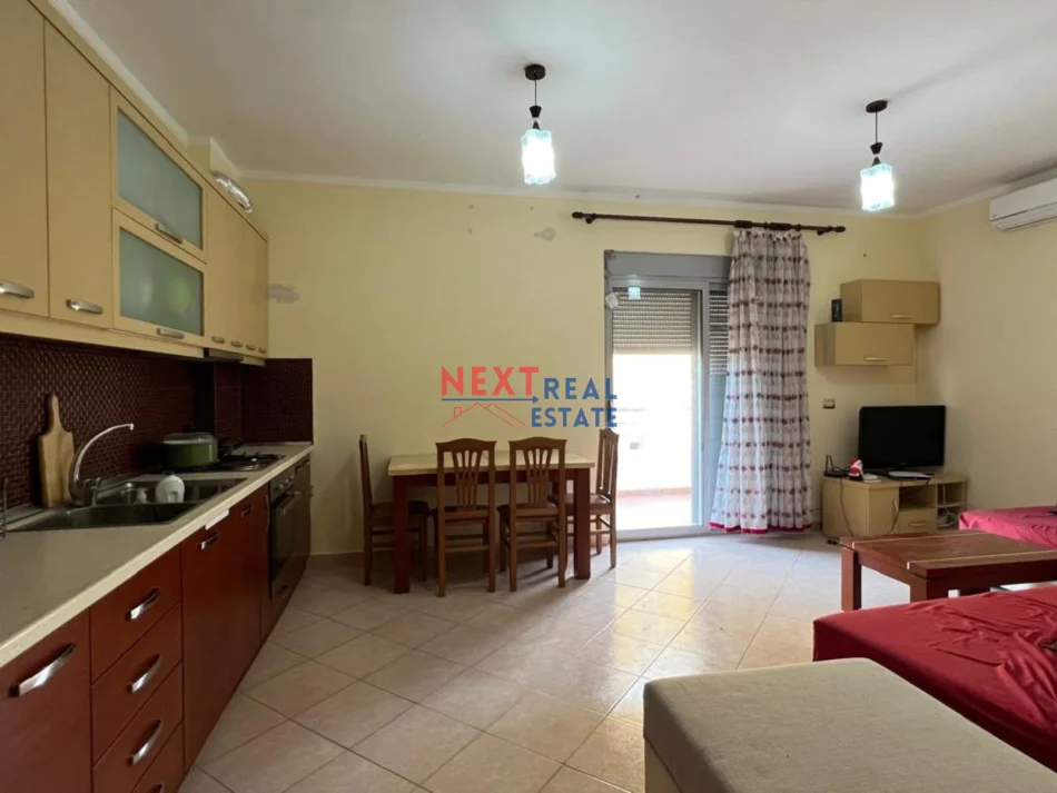 Vlore, shitet apartament 1+1+Ballkon Kati 6, 91 m² 145.000 € (LUNGOMARE)