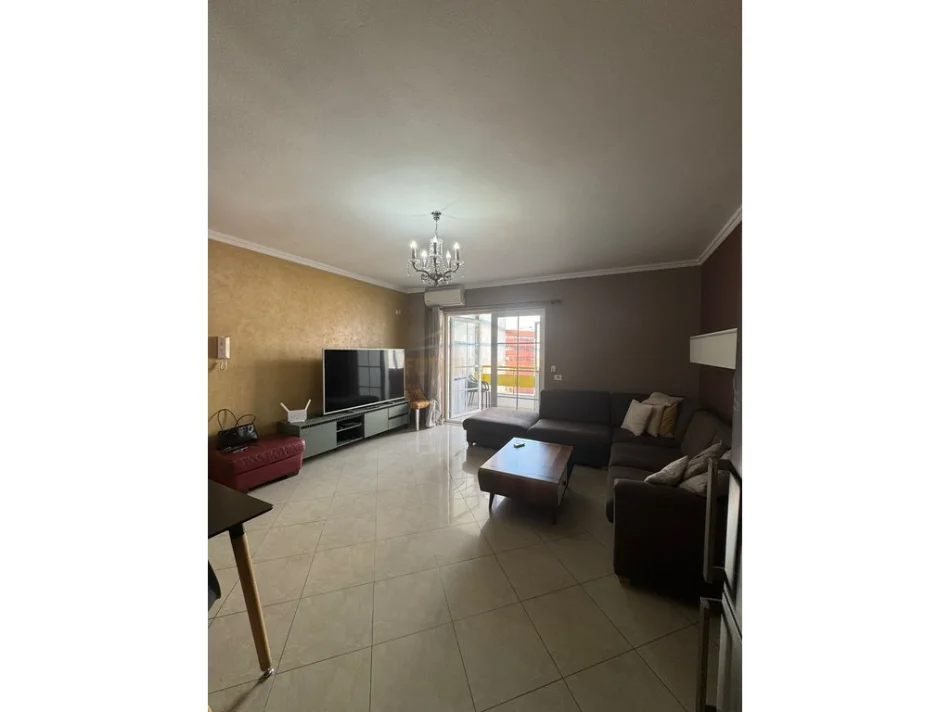 Tirane, jepet me qera apartament 2+1+2 Kati 8, 96 m² 800 € (RRUGA IRFAN TOMINI)