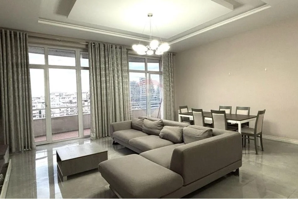 Tirane, jepet me qera apartament 2+1+Aneks+Ballkon Kati 8, 125 m² 1.200 € (Kopshti Botanik)