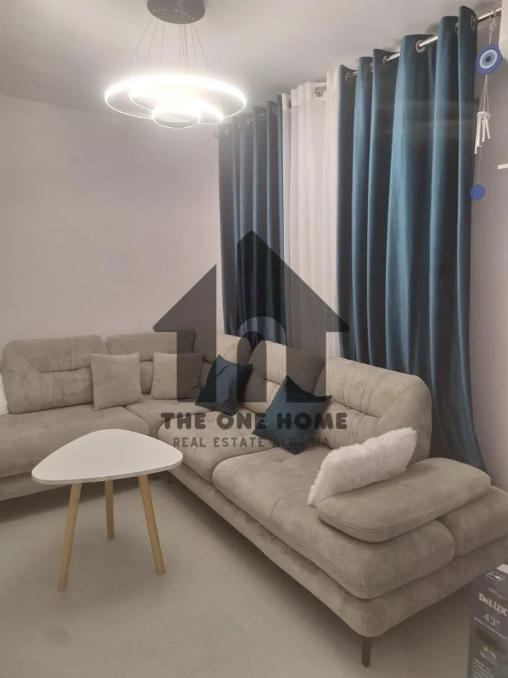 Tirane, jepet me qera apartament 1+1+Ballkon Kati 2, 70 m² 580 € (Komune Parisit)