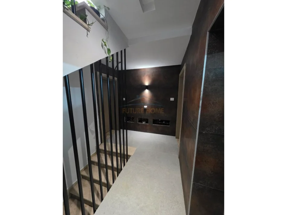 Tirane, shitet apartament 1+1+2 Kati 10, 86 m² 285.000 € (ISH EKSPOZITA)