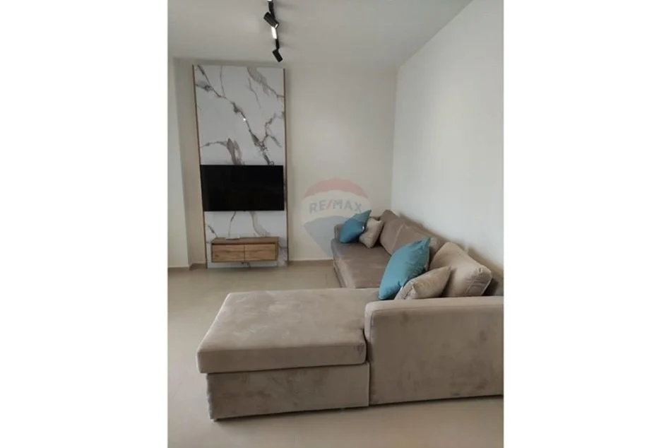 Dhermi - Palase, shitet Vile , 600.000 € (Palase)