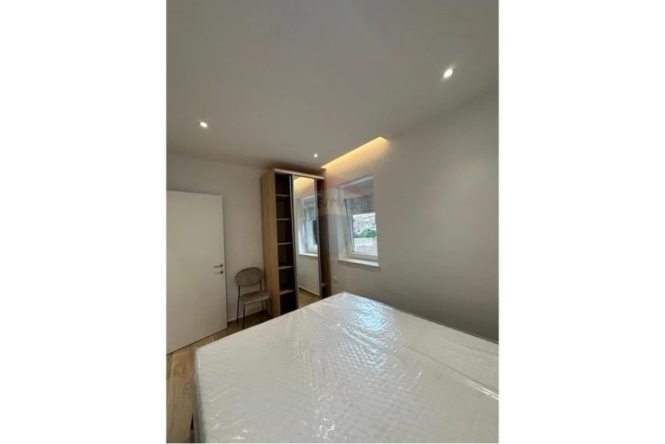 jepet me qera , 40 m² (APARTARTAMENT 1+1 PRANE MOZAIKUT TE TIRANES)