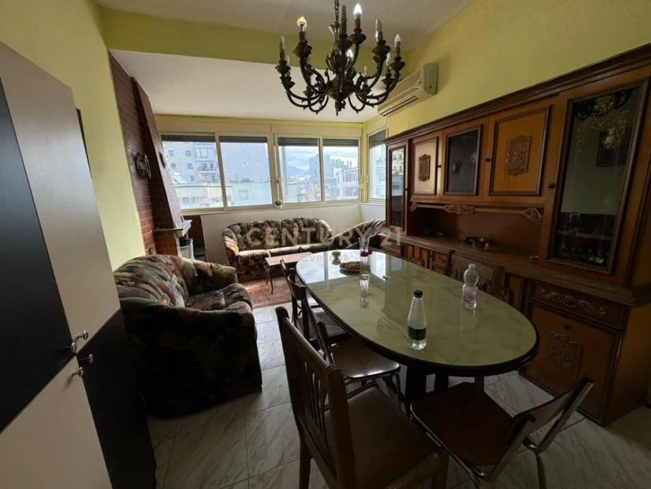 Tirane, jepet me qera apartament 2+1 Kati 5, 72 m² 500 € (BLV ZOGU I PARE)