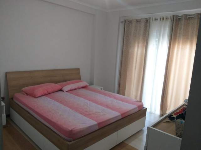 Mbi Kristal Center jap me qera apartament 2+1+A+BLK Kati 6, 100 m² 450 Euro