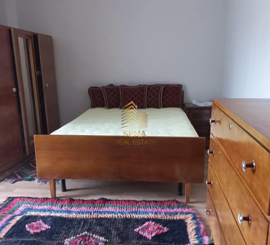 Tirane, jepet me qera apartament 2+1+Ballkon Kati 3, 80 m² 600 € (Rruga e Elbasanit)
