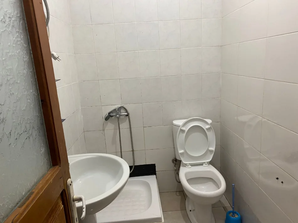 Tirane, jepet me qera apartament Kati 0, 67 m² 340 € (ne rrugen Besa Tirane.)