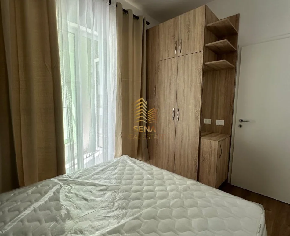 Tirane, jepet me qera apartament 1+1+Ballkon Kati 2, 65 m² 450 € (Rezidenca Kadiu)