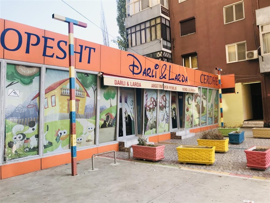 Durres, jepet me qera ambjent biznesi Kati 0, 
