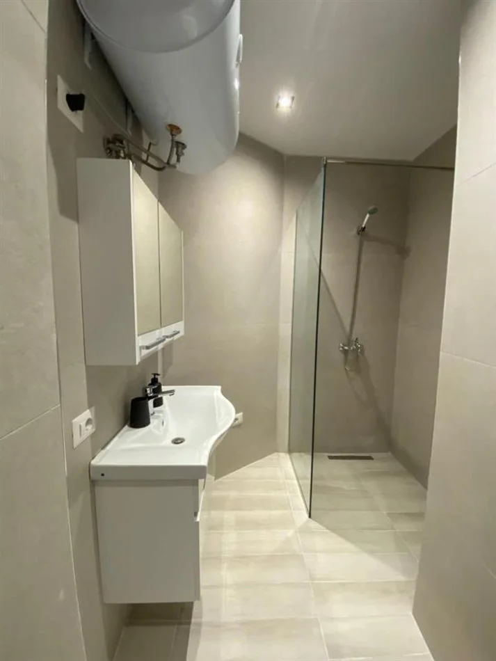 Tirane, jepet me qera apartament 1+1 Kati 2, 60 m² 600 € (Inxhinjeria)