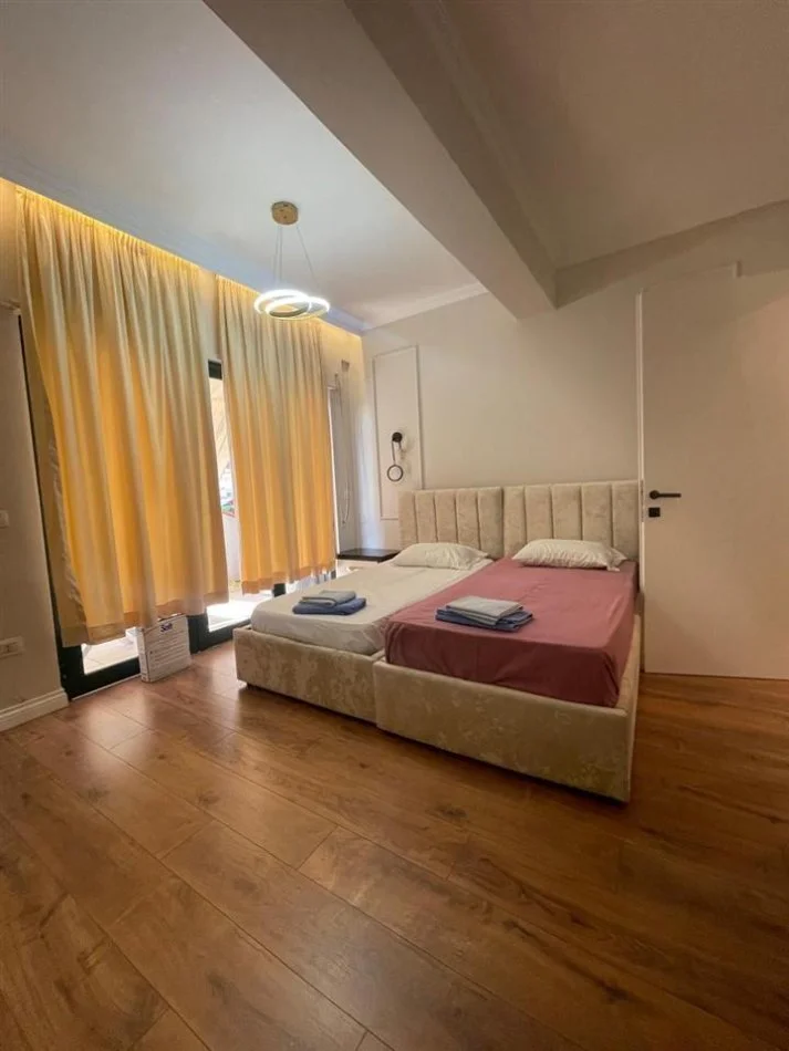 Tirane, jepet me qera apartament 2+1 Kati 4, 100 m² 700 € (DON BOSKO)
