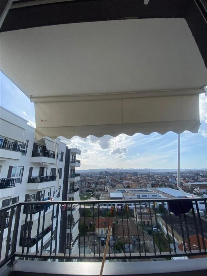 Tirane, jepet me qera apartament 2+1+Ballkon Kati 4, 100 m² 650 € (Rruga 5 Maj)