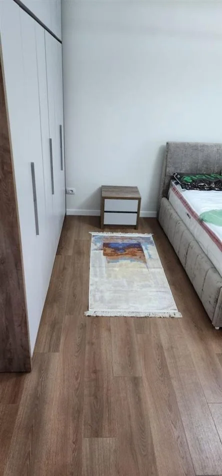 Tirane, jepet me qera apartament 2+1+Ballkon Kati 4, 115 m² 750 € (Bulevardi Zogu I)