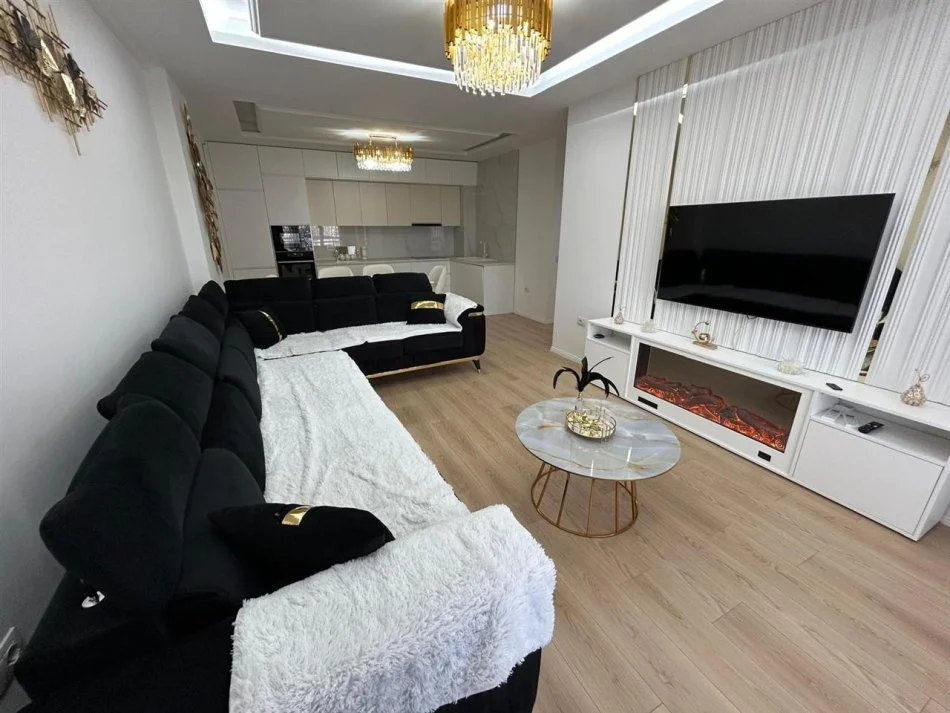 Tirane, jepet me qera apartament 2+1+Ballkon Kati 6, 110 m² 900 € (Kompleksi E88)