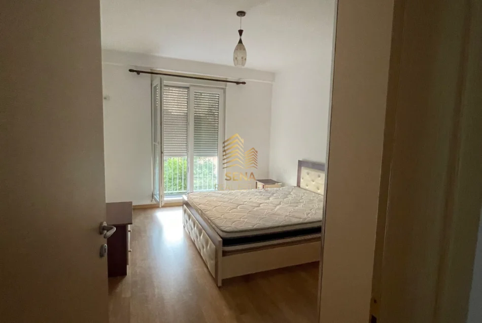 Tirane, jepet me qera apartament 2+1+Ballkon Kati 2, 95 m² 550 € (Kompleksi Ana)