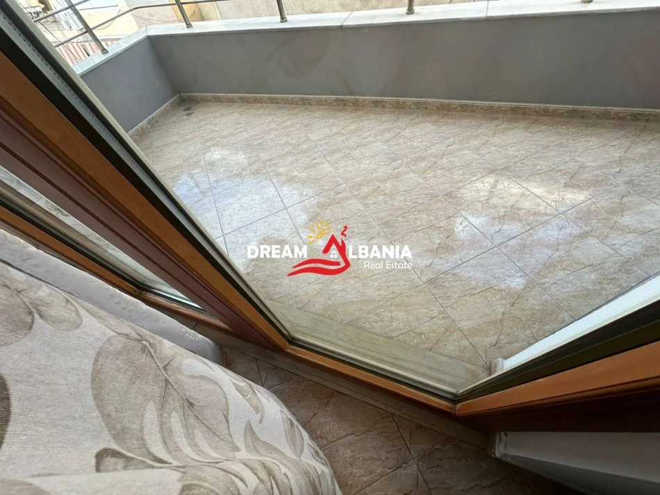 Tirane, jepet me qera apartament 2+1 Kati 5, 100 m² 650 € (tek Rruga e Kavajes)