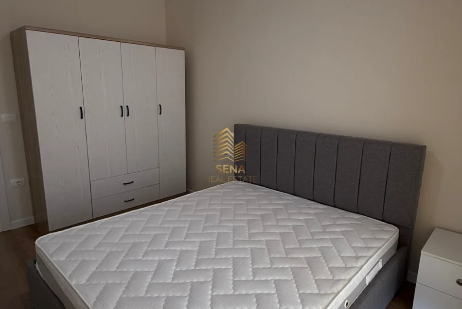 Tirane, jepet me qera apartament 1+1+Ballkon Kati 3, 70 m² 500 € (5 Maji)