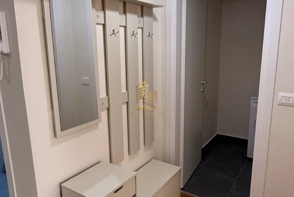 Tirane, jepet me qera apartament 1+1+Ballkon Kati 3, 70 m² 500 € (5 Maji)