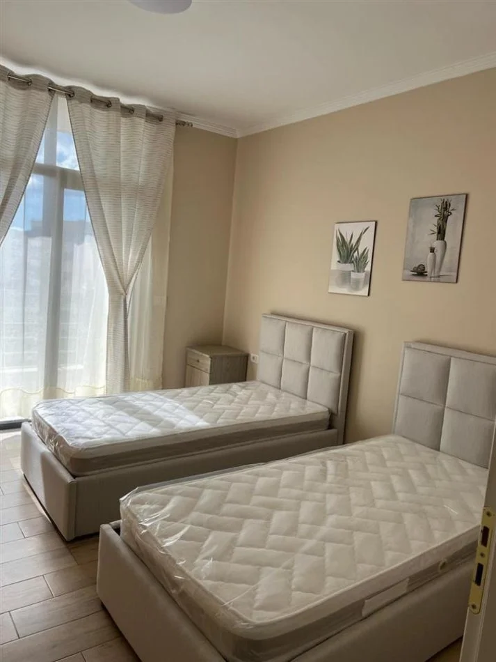 Tirane, jepet me qera apartament 2+1+Ballkon Kati 7, 112 m² 500 € (ASTIR PRANE MARINAJ HOTEL)