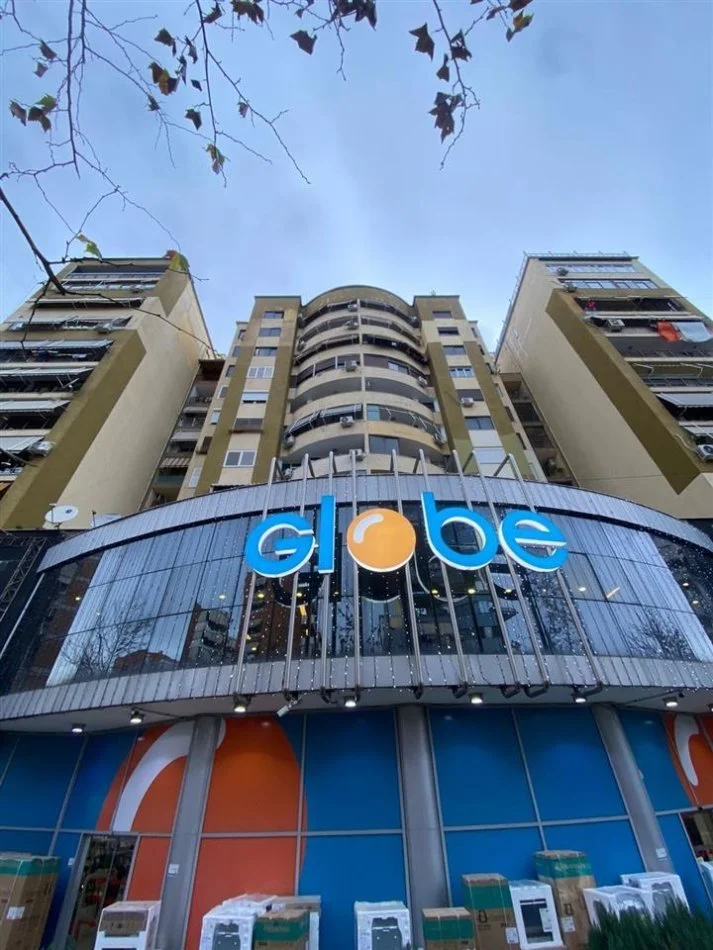 Tirane, jepet me qera dyqan Kati 1, 70 m² 400 € (Prane Globit)