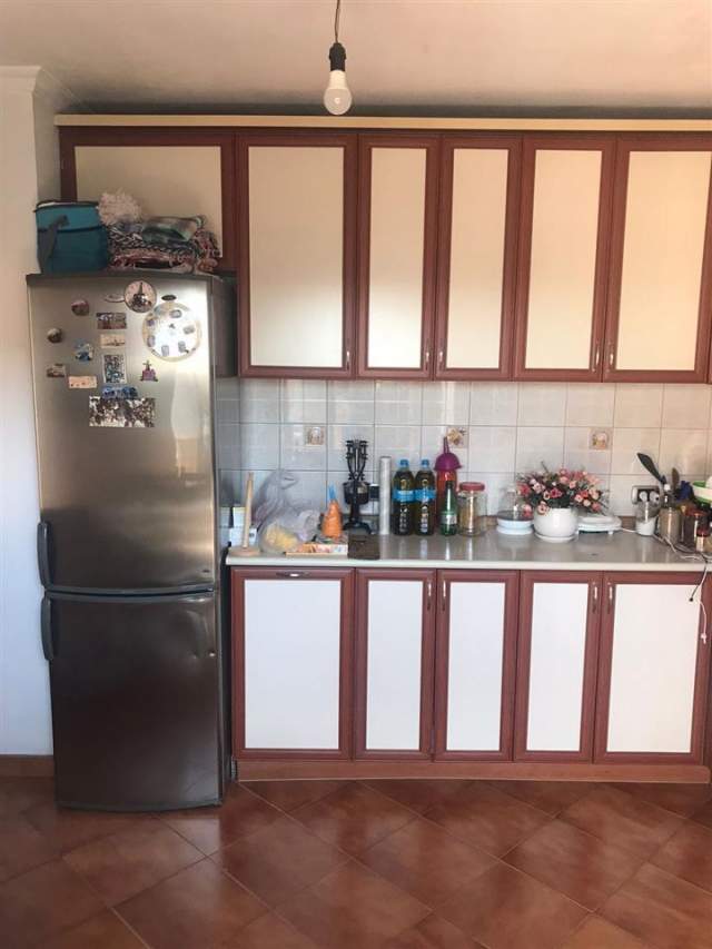 Tirane, jepet me qera apartament Kati 6, 127 m² 47,500 Leke (Blloku Gintash, Laprake)