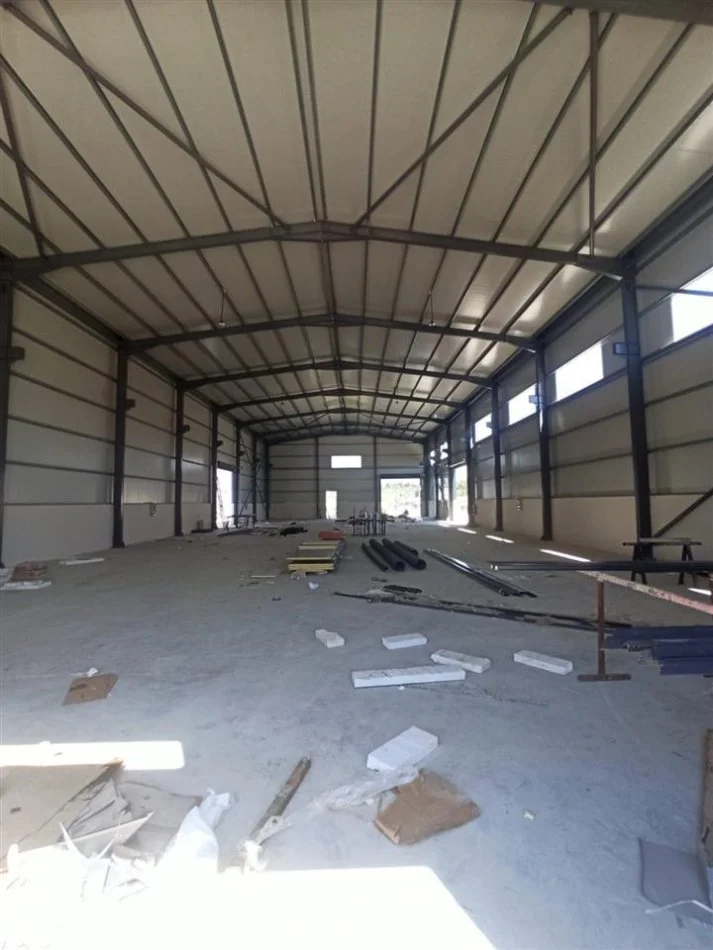 Tirane, jepet me qera magazine Kati 0, 770 m² 4.500 € (Autostrade)