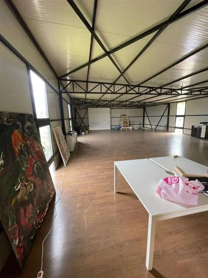 Tirane, jap me qera magazine Kati 0, 650 m² 1.500 € (KASHAR)