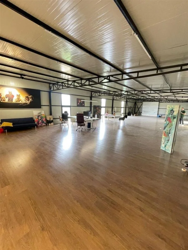 Tirane, jap me qera magazine Kati 0, 650 m² 1.500 € (KASHAR)