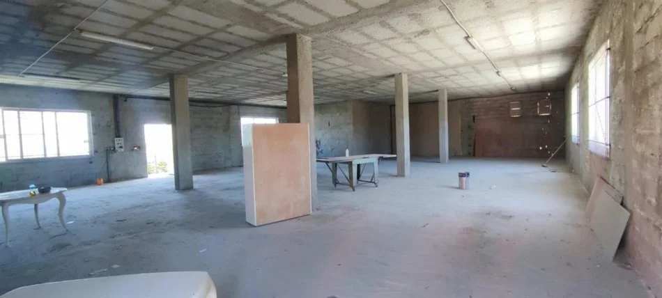 Tirane, jepet me qera ambjent biznesi Kati 2, 355 m² 700 € (Kashar)