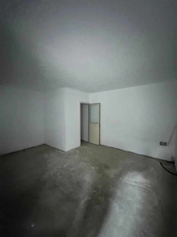 Tirane, jepet me qera dyqan Kati 0, 400 m² 1.200 € (Autostrada Tirane Durres)