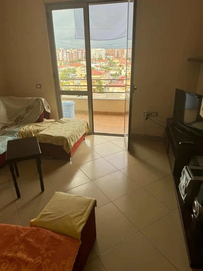 Tirane, jepet me qera apartament 1+1+Ballkon Kati 5, 70 m² 350 € (RRUGA BESIM ALLA MISTO MAME)