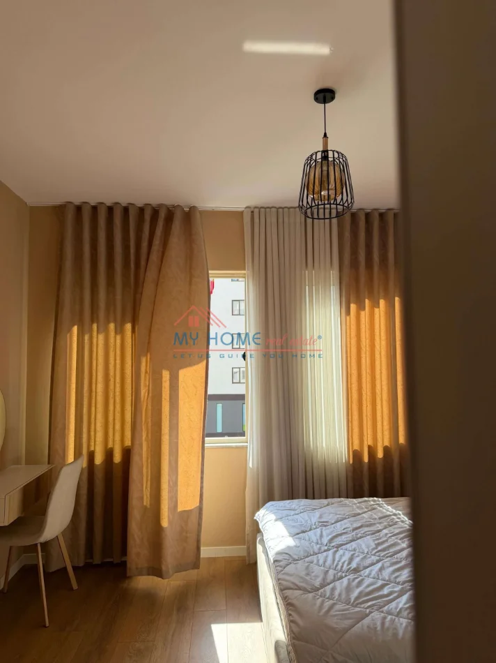 Tirane, jepet me qera apartament 2+1+Ballkon Kati 3, 77 m² 600 € (Yzberisht)