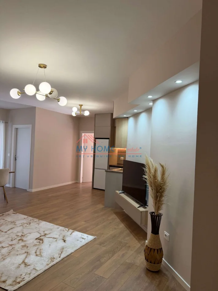 Tirane, jepet me qera apartament 2+1+Ballkon Kati 3, 77 m² 600 € (Yzberisht)