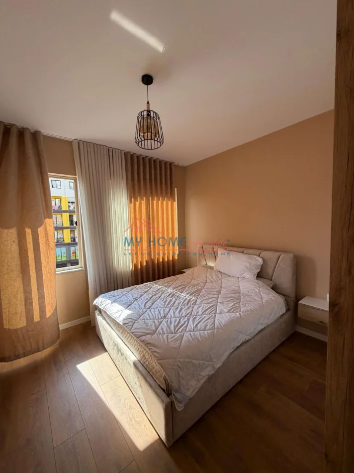 Tirane, jepet me qera apartament 2+1+Ballkon Kati 3, 77 m² 600 € (Yzberisht)