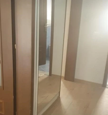 Tirane, jepet me qera apartament 1+1 Kati 2, 60 m² 710 € (rruga ismail qemali)