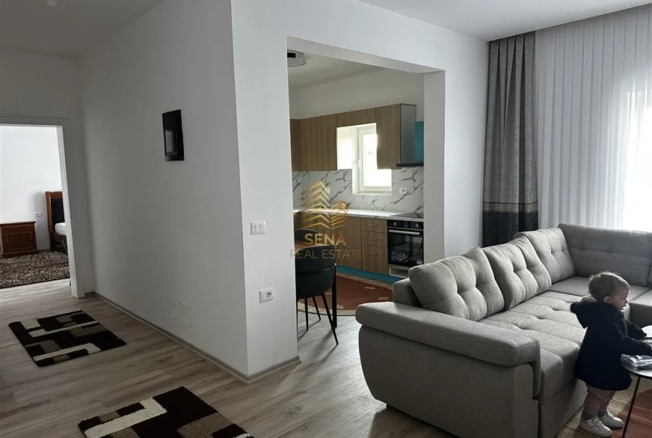 Tirane, jepet me qera apartament 3+1+Ballkon Kati 2, 120 m² 650 € (Selite)