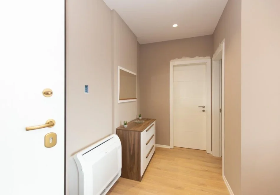 Tirane, jepet me qera apartament 1+1+Ballkon , 60 m² 650 € (RRUGA JORDAN MISJA)