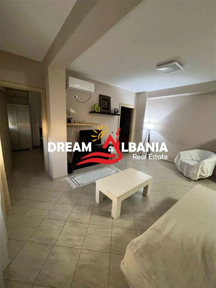 Tirane, jepet me qera apartament 2+1 Kati 3, 70 m² 650 € (Sheshi Willson)