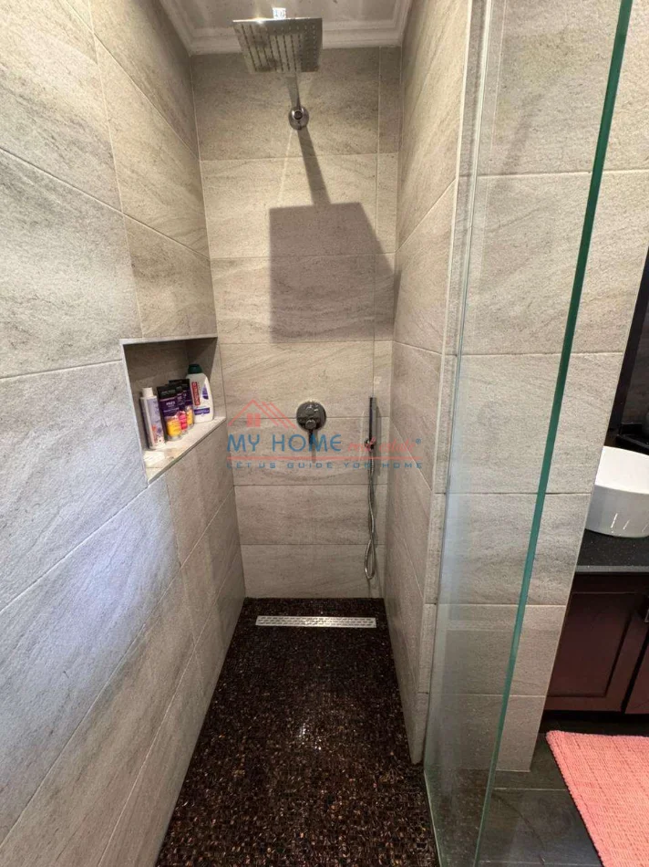 Tirane, jepet me qera apartament 2+1+Ballkon Kati 9, 87 m² 750 € (Rruga e Kavajes)